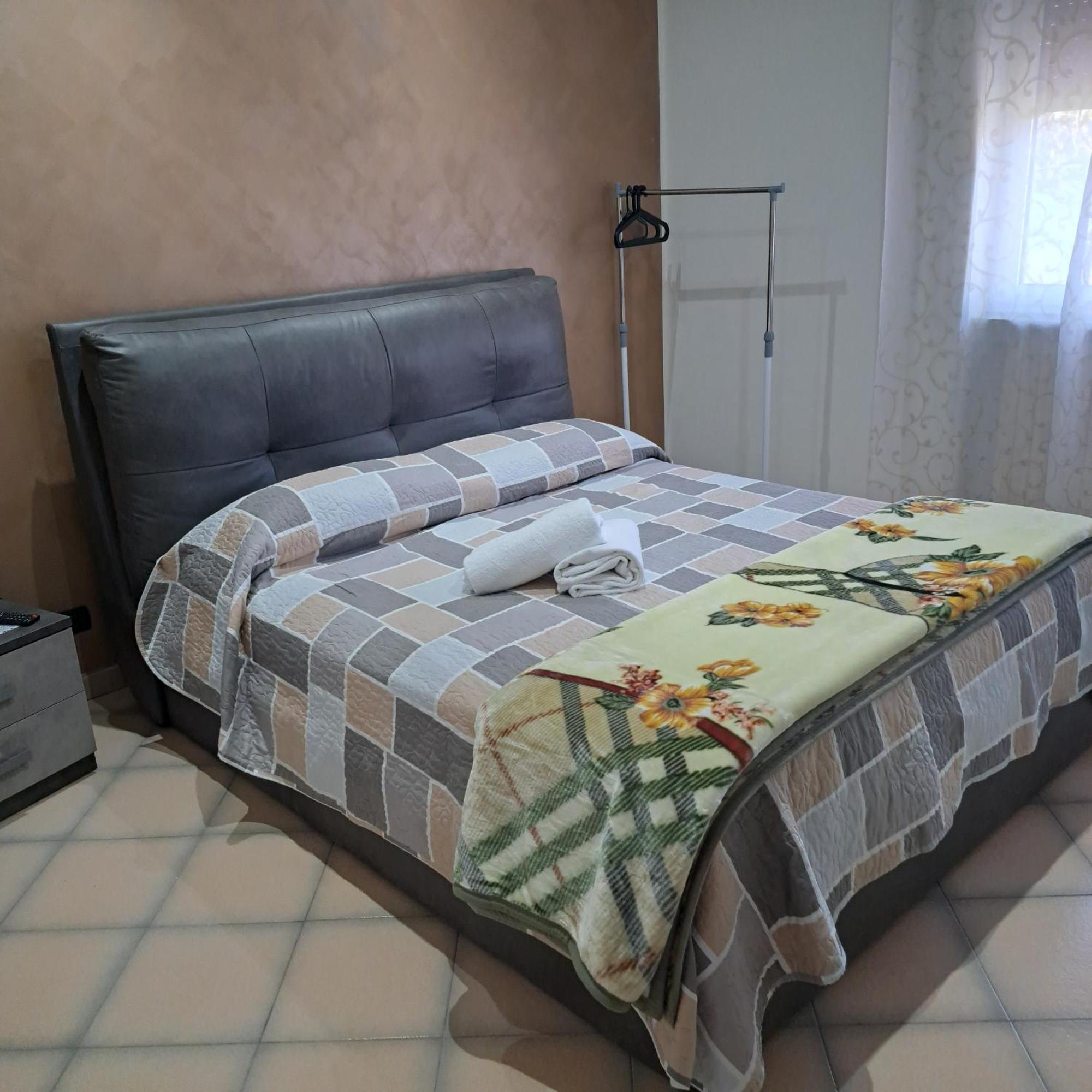 Area Domus Bed & Breakfast Помпей Екстериор снимка
